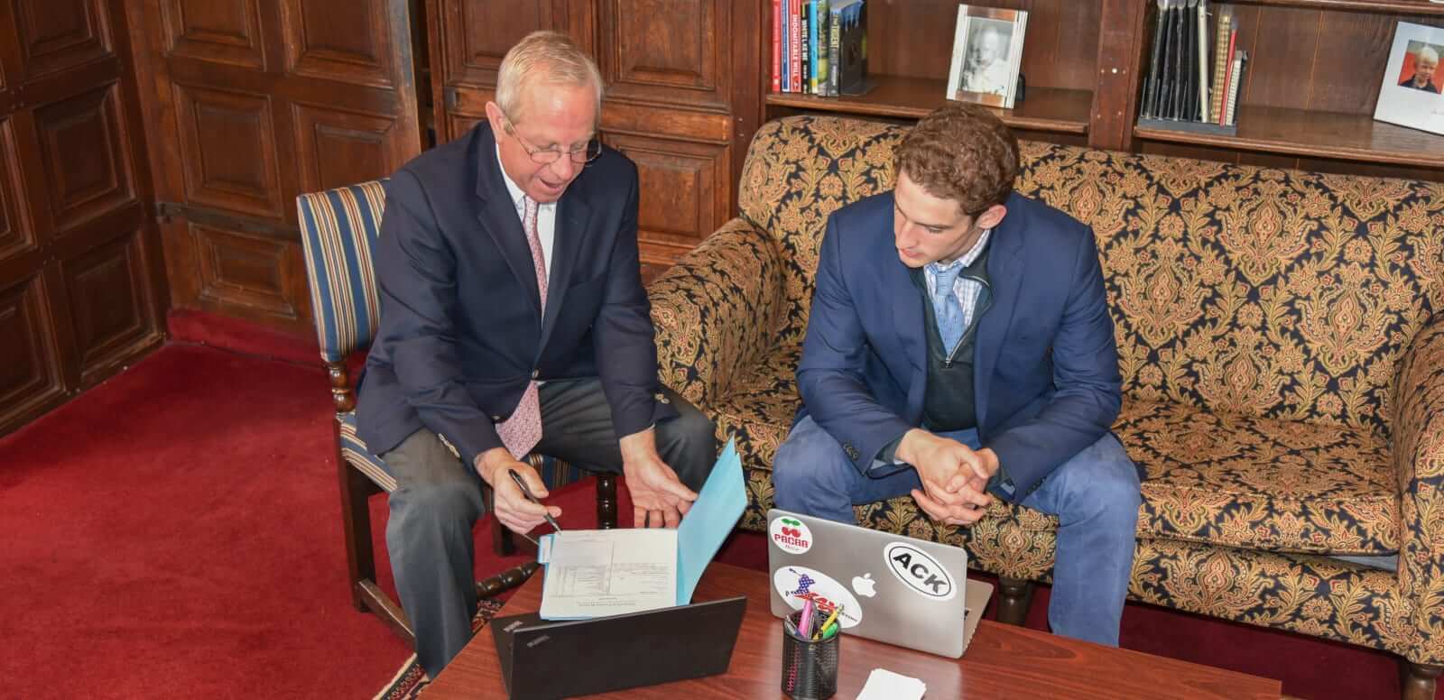 Jonathan Crocker advising an AOF student.