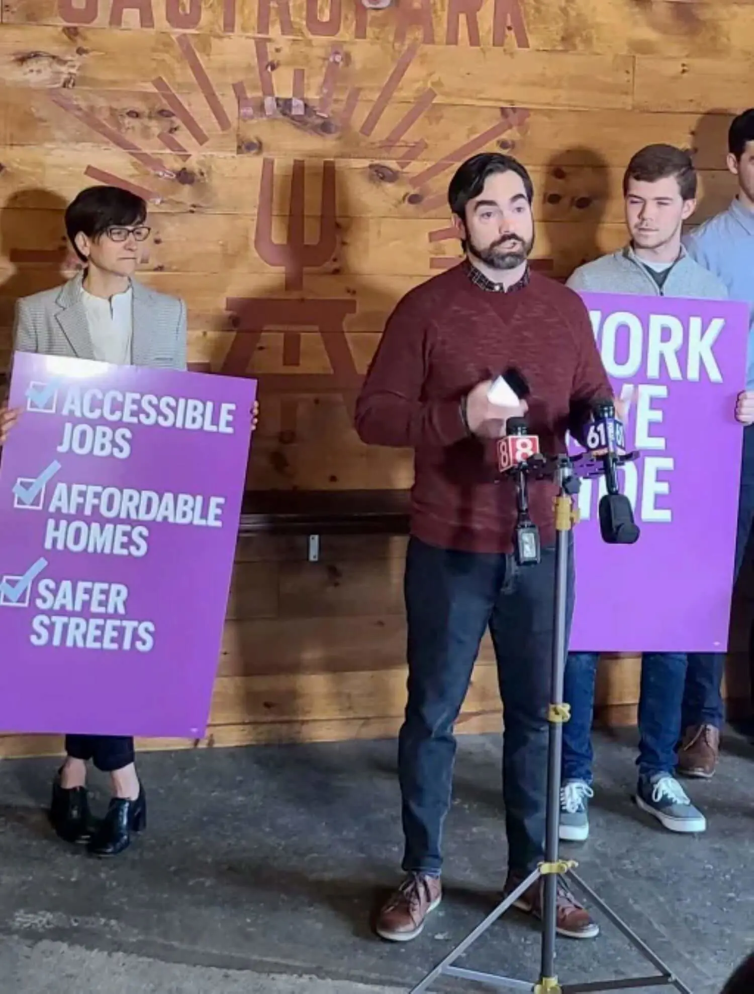 Pete Harrison ’01 campaigning as director of DesegregateCT